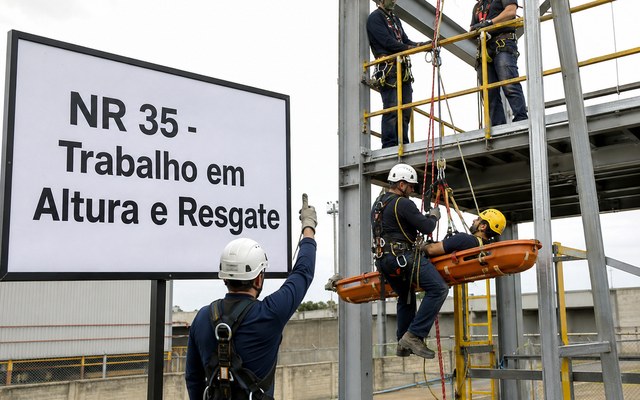 NR-35 — Trabalho em Altura e Resgate